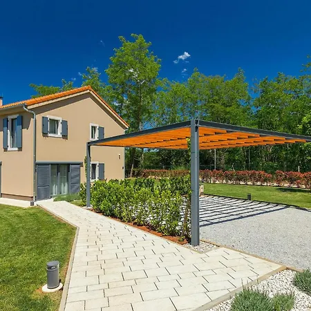 Holiday home Krostula